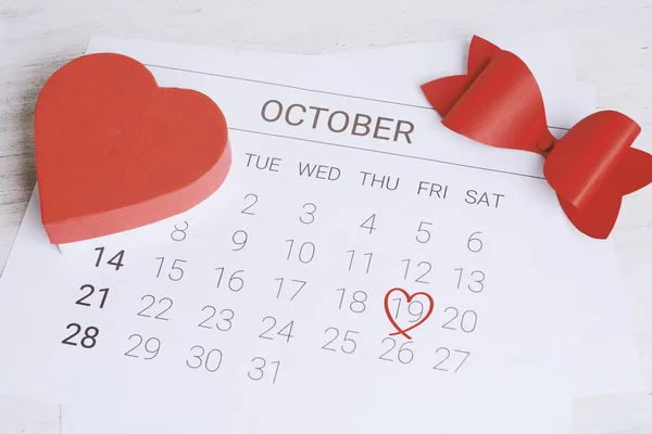 Calendrier Octobre Avec Boîte Cadeau Rouge Date Nuit Concept Amour — Photo