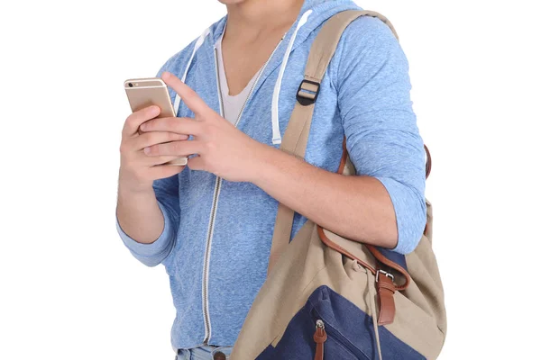 Genç Latin Adam Sırt Çantası Onun Smartphone Kullanarak Görünümünü Kapatın — Stok fotoğraf