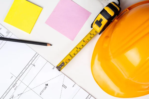 Close Plantas Fita Métrica Capacete Construção Amarelo Conceito Engenheiro — Fotografia de Stock