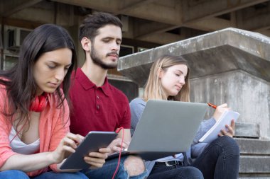 Açık havada birlikte eğitim Üniversite öğrenci grubu