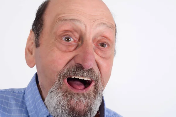 Retrato de homem idoso feliz sorrindo — Fotografia de Stock