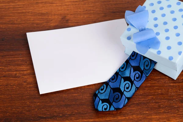 Bonne fête des Pères carte de vœux avec boîte cadeau — Photo