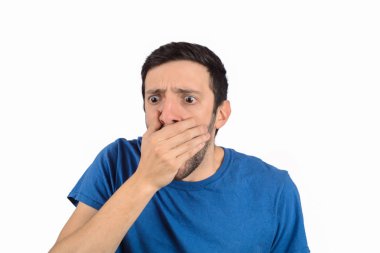 Genç adam için endişe.