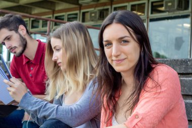 Açık havada birlikte eğitim Üniversite öğrenci grubu