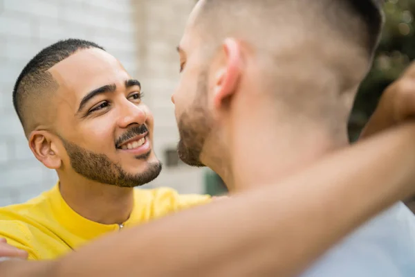 Porträt Eines Glücklichen Homosexuellen Paares Das Zeit Miteinander Verbringt Und — Stockfoto