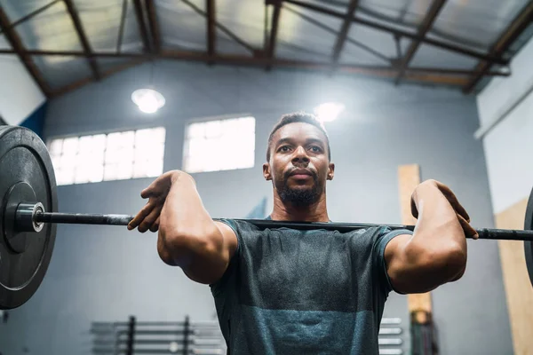 Ritratto Giovane Atleta Crossfit Che Esercizio Con Bilanciere Crossfit Sport — Foto Stock