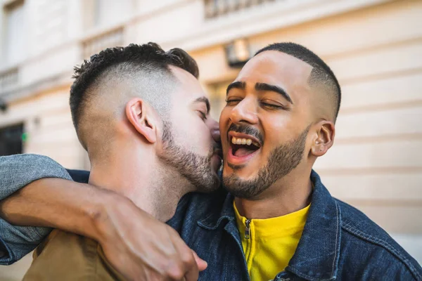 Porträt Eines Glücklichen Homosexuellen Paares Das Zeit Miteinander Verbringt Und — Stockfoto