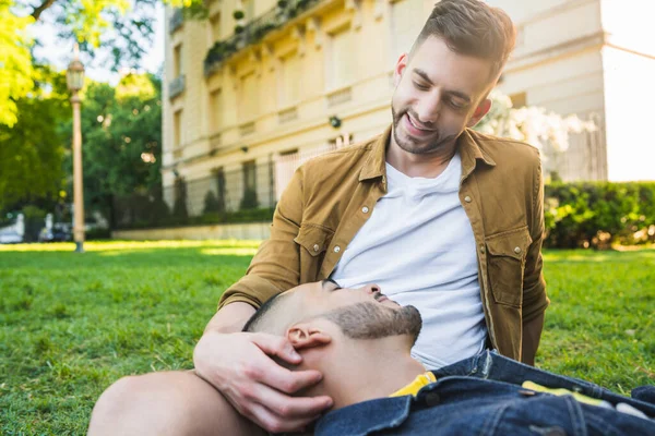 Porträt Eines Glücklichen Homosexuellen Paares Das Zeit Miteinander Verbringt Und — Stockfoto