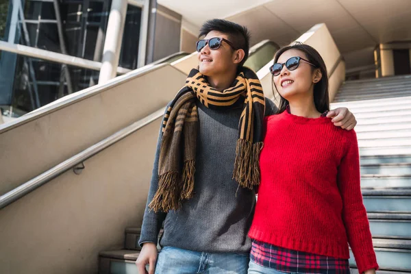 Porträt Eines Reizenden Asiatischen Paares Das Shopping Genießt Und Gemeinsam — Stockfoto