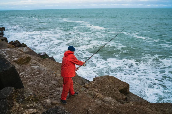 Portret Van Een Oude Man Die Zee Vist Visserijconcept — Stockfoto