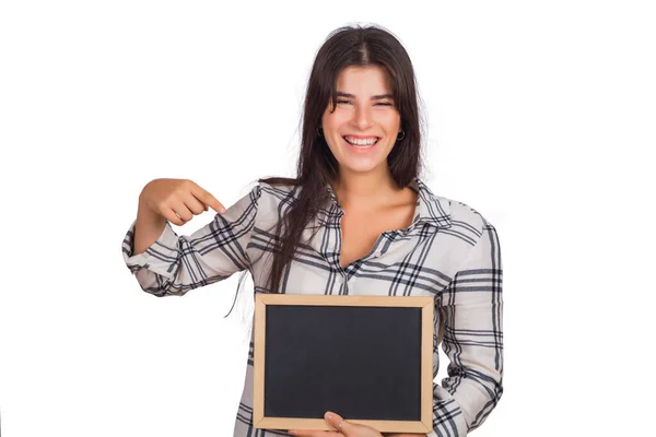 Retrato Una Joven Sosteniendo Una Pizarra Vacía Estudio Fondo Blanco — Foto de Stock