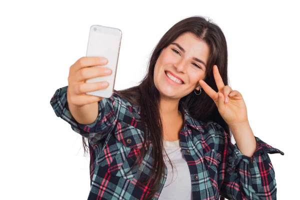 Retrato Una Joven Mujer Hermosa Tomando Una Selfie Con Teléfono —  Fotos de Stock