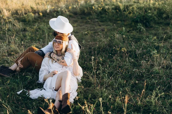 Beautiful Woman White Dress Handsome Man Sitting Lawn — Stock Photo, Image