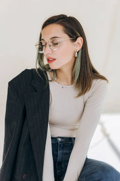 Closeup Young Woman Posing Black Jacket — Stock Photo, Image