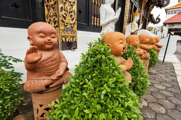 Estatuas Buda Hechas Cerámica Templo Wat Inthakhin Sadue Muang Chiang — Foto de Stock