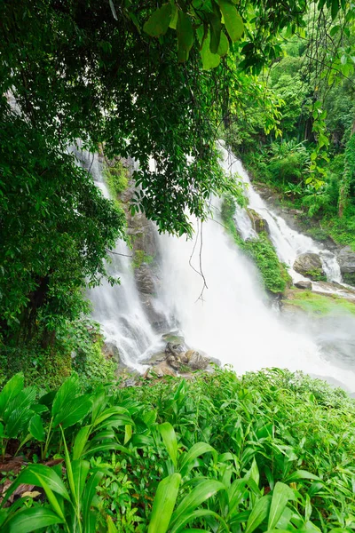 Wachirathischer Wasserfall in Thailand — Stockfoto