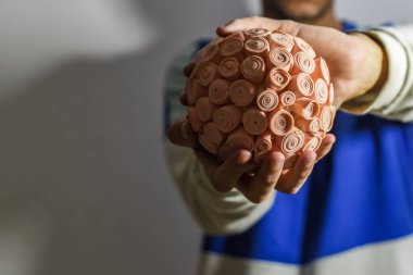 Günlük hayatta koronavirüsün temsili