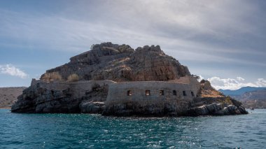 Spinalonga Island, tarihsel cüzam kolonisi Ne Girit'te terk