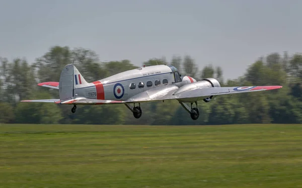 Бигглсвэйд Великобритания Мая 2018 Года Винтажный Самолет Avro Anson Взлетает — стоковое фото