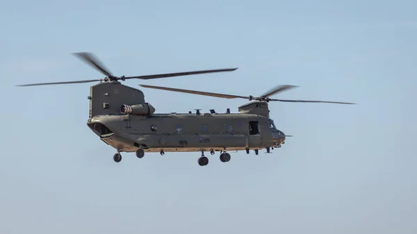 Chinook helikopter물음표를 쓰는 펜 — Stock Fotó