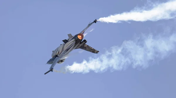 Avião de caça F16 — Fotografia de Stock