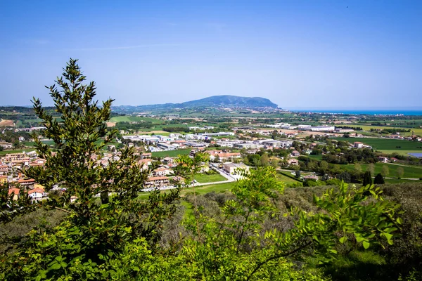 Panorámás Kilátás Nyílik Mount Conero Hegyfokot Olaszországban Adriai Tenger Partján — Stock Fotó