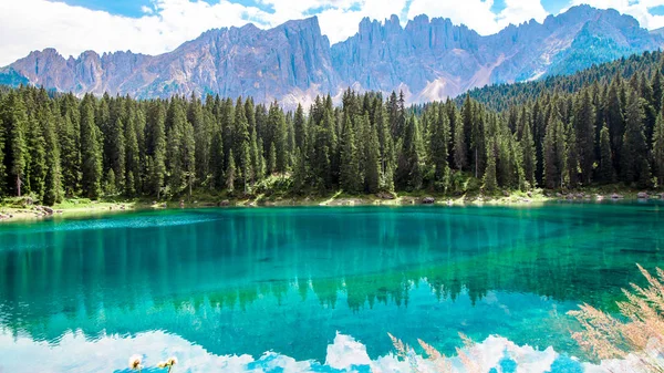 Bela Vista Karersee Italiano Lago Carezza Lago Nas Dolomitas Sul — Fotografia de Stock
