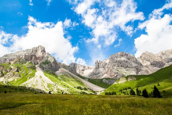 Vale Fuciade Passagem San Pellegrino Nas Dolomitas Italianas — Fotografia de Stock