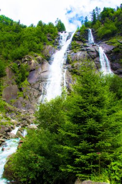 Nardis şelale, Val Genova, bir vadi içindeki Adamello Brenta Doğa Parkı, Trentino, İtalya