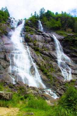 Nardis şelale, Val Genova, bir vadi içindeki Adamello Brenta Doğa Parkı, Trentino, İtalya