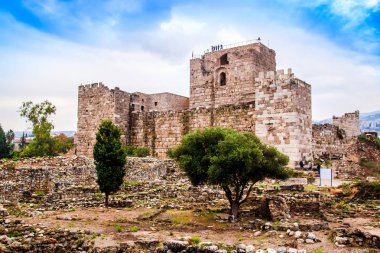 Byblos Kalesi, Byblos, Lübnan'daki bir Haçlı Kalesi.