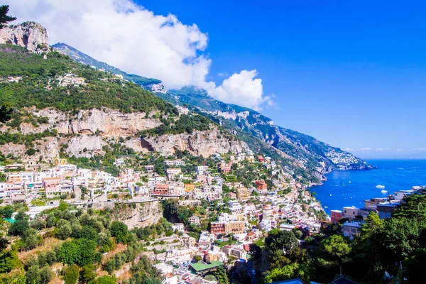 Panoramisch uitzicht op Positano, Italië — Stockfoto