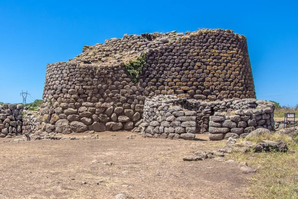 Nuraghe Losa, Sardinya 'da bulunan antik megalitik yapı. İtalya