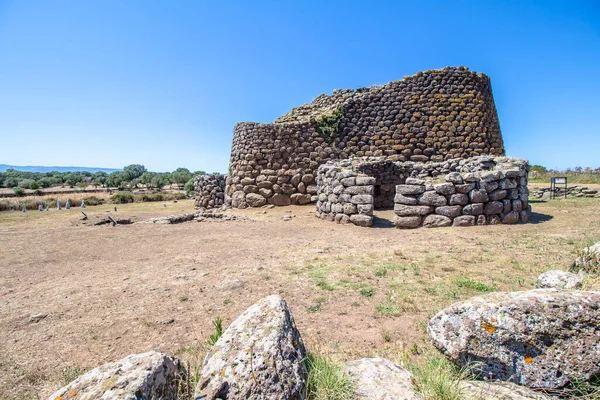 Nuraghe Losa, Sardinya 'da bulunan antik megalitik yapı. İtalya