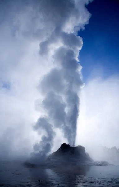 Castle Geyser Morning — Stockfoto