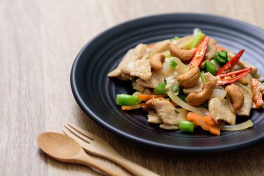 Fried chicken ile kaşu somun