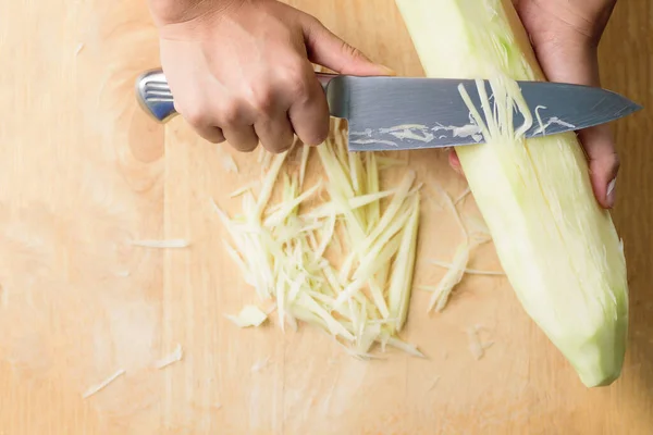 Ruční Držení Nůž Nasekané Zelené Papája Ovoce Příprava Papája Salát — Stock fotografie
