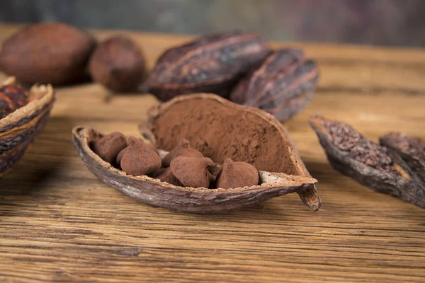 Frijoles Cacao Sobre Fondo Madera Cacao Chocolate Amargo Oscuro Cacao —  Fotos de Stock