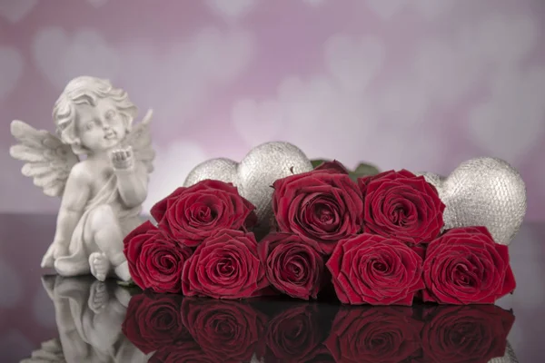 Roses Rouges Coeurs Osier Gris Ange Pour Saint Valentin — Photo