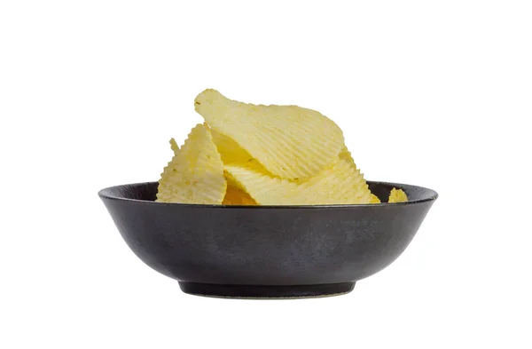 Närbild Stekt Potatis Chips Mellanmål Svart Skål Isolerad Vit Bakgrund — Stockfoto