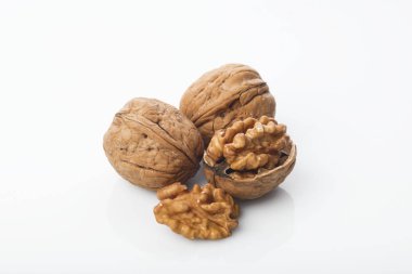 Gıda: Ceviz izole üzerinde beyaz arka plan Closeup çekim Studio