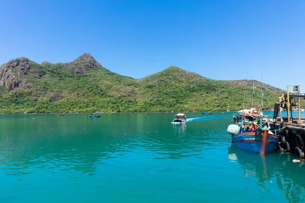 Île Con Dao Vietnam Mai 2020 Bateaux Transportant Des Visiteurs — Photo