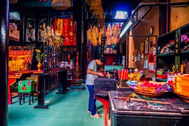 Ho Chi Minh Şehri, Vietnam - JAN 11,2020: Thien Hau Tapınağı 'nın giriş kapısı (Hoi quan Quang Trieu pagoda) - Ho Chi Minh Şehri' ndeki (Saigon) Vietnam 'daki Vietnam Çin tapınağından biri