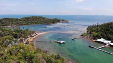 Kien Luong, Kien Giang, Vietnam 'daki Ba Lua Takımadası' nın (diğer adı Binh Tri Adası) havadan görünüşü.