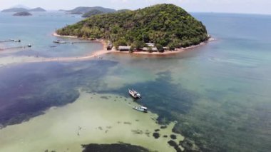 Kien Luong, Kien Giang, Vietnam 'daki Ba Lua Takımadası' nın (diğer adı Binh Tri Adası) havadan görünüşü.