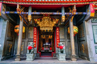 Ho Chi Minh şehri, Vietnam - JAN 05, 2020: Nghia An Tapınağı (Hoi Quan Nghia an - Chua Ong), Saigon, Vietnam, Asya 'daki en eski tapınaklardan biridir..