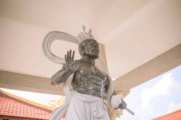 Статуя Бога Грома Внутри Здания Лонг Тхань Вьетнам Азия — стоковое фото