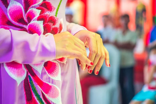 Cidade Chi Minh Vietnã Junho 2020 Belas Garotas Vietnamitas Apresentando — Fotografia de Stock