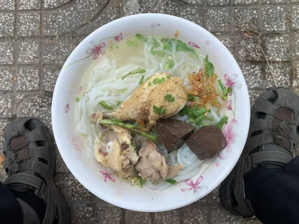 Tradycyjne Wietnamskie Jedzenie Ulicy Nazwa Jest Banh Canh Zupa Makaronem — Zdjęcie stockowe