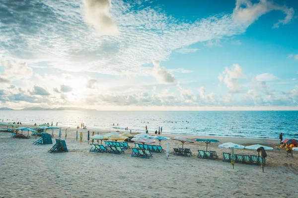 Vung Tau Vietnam Julio 2020 Personas Descansando Playa Vungtau Bajo — Foto de Stock